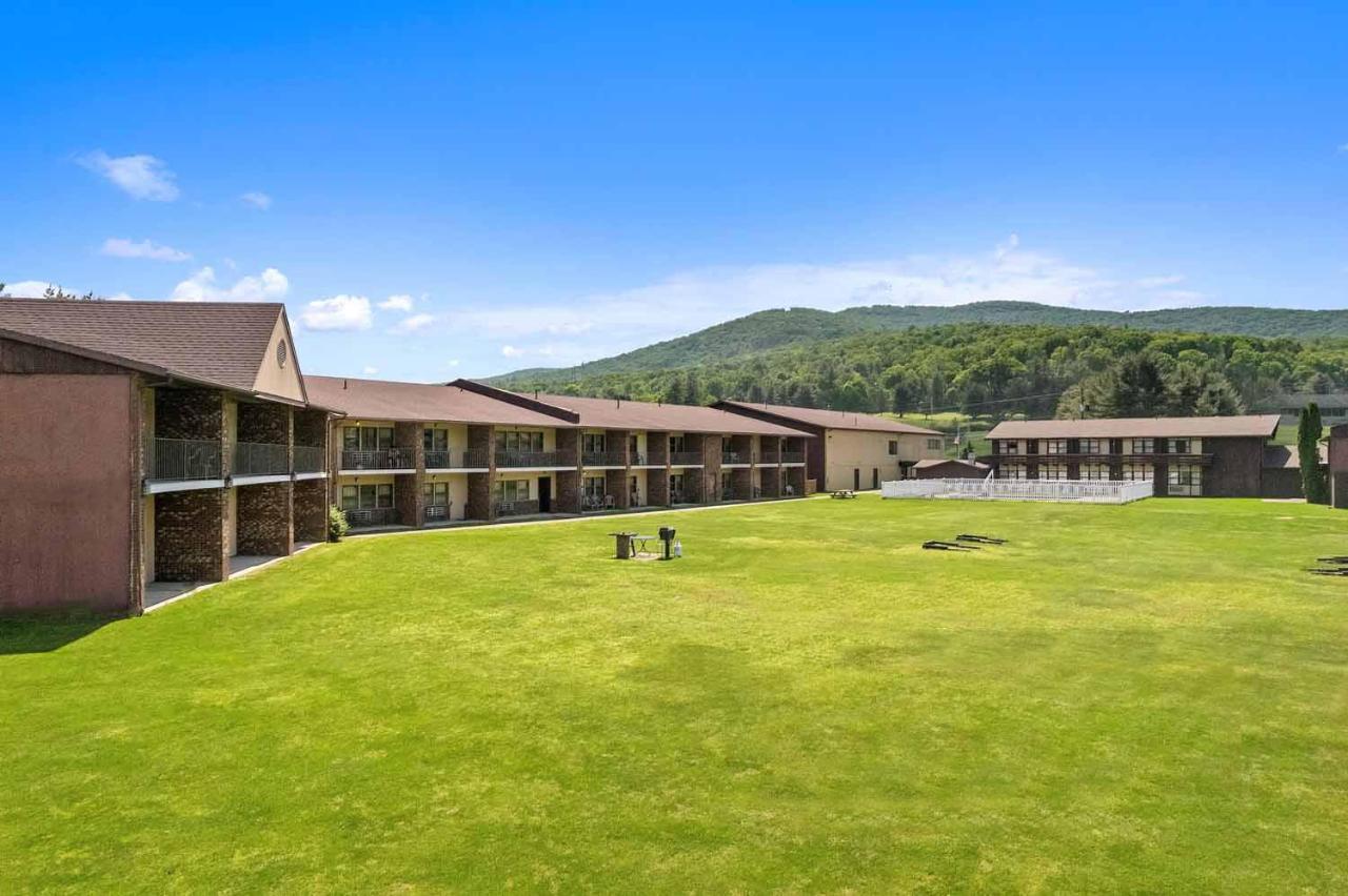Tunkhannock Shadowbrook Resort מראה חיצוני תמונה